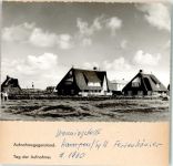 25996 W2283 Wenningstedt (Sylt) FOTO KEINE AK Ferienhäuser Foto montiert auf Karton