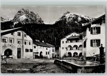 Scuol Schuls Dorfplatz Brunnen 1945