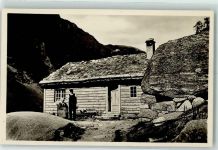 Alte Norweger vor ihrer Hütte Motiv Norwegen