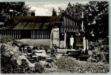 59964 W5789 Deifeld Foto AK Heidehaus Zur Heidekönigin Garten