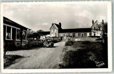50270 Surtainville 1957 Foto AK Cafe de la Source Schule Auto Oldtimer