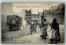 60400 Noyon Foto AK LKW Marktplatz