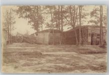 WK I Geschütz zur Verteidigung und Fernsprechzentrale im Lager Bataillon 815 Foto AK Militärtechnik