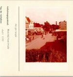 26486 W2946 Wangerooge , Nordseebad FOTO KEINE AK Geschäftsstraße Foto montiert auf Karton