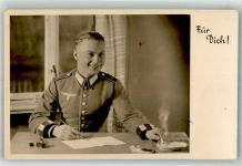 Landser in Uniform beim schreiben eines Feldpostbriefes an seine Liebste Feldpost Inf.-Panzer-Jäger-Ers.-Komp. 211 Soldatenliebe WK II 1940 Foto AK