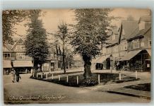 Weybridge Foto AK The Quadrandt Geschäft