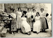 Frauengruppe in Tracht Ort handschriftlich Trachten ehem. Jugoslawien 1929 Privatfoto AK