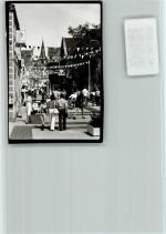 26427 W2943 Esens FOTO KEINE AK Fußgängerzone Wimpel