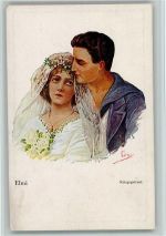 Bräutigam hält seine Braut in den Armen weisse Rosen Hochzeit