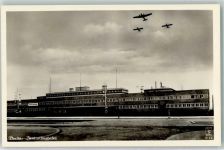 10115 W1000 Tempelhof - WK II Zentralflughafen Propellermaschinen