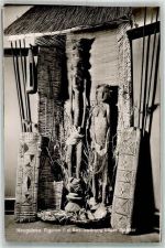 Port Moresby Foto AK Figuren f.d.Beschwörung böser Geister Papua-Neuguinea