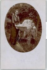 37412 W3429 Sieber - Frau mit Kinderwagen , Foto-Karte
