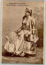 Junge Serbin in Festtracht Trachten Serbien 1930