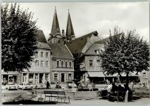 O3310 Calbe Markt Brunnen Stadt-Apotheke Foto Deutscher Apotheke