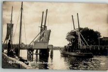 17489 O2200 Eldena Foto AK Klappbrücke Durchfahrt eines Dampfers