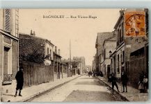 93170 Bagnolet - Rue Victor Hugo Junge mit Rad