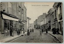 44330 Vallet 1915 - Rue de Forges AK