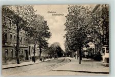 06295 O4250 Lutherstadt Eisleben - Bahnhofstraße Litfaßsäule Kutsche Baumblüte