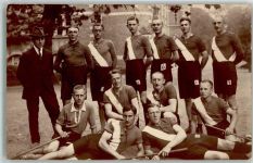 24937 W2390 Flensburg - Museum Gruppenphoto Schlagballmannschaft Ort handschriftlich