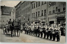 04860 O7290 Torgau 1910 - Parade der Geharnischten Uniform Kutsche Zweispänner Geschäft Singer Nähmaschinen