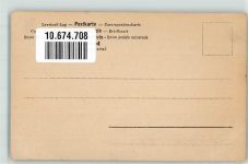 Junge Frau im opulenten Kleid mit Sonnenschirm und Kind das Schmetterlinge fängt Buchstabe C Buchstabenkarte Künstlerkarte