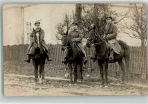 Bischofstein Bisztynek Foto AK Ort handschriftlich Uniform Pferde