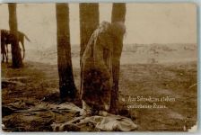 Aus Schreck im stehen gestorbener Russe Propaganda WK I 1917 Foto AK