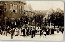24534 W2350 Neumünster , Holst Privatfoto AK Fest Ort handschriftlich