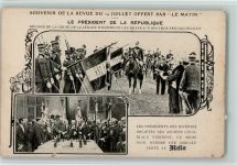 Cormatin President decore de la Croix de la Legion Honneur les drapeaux des Troupes Coloniales AK Militär Frankreich