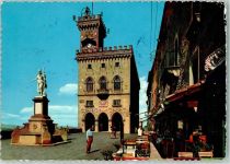 San Marino - Regierungspalais und Standbild der Freiheit