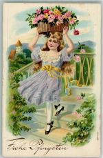 Mädchen mit langen Haaren Korb mit Rosen auf dem Kopf tragen Pfingsten 1908 Prägedruck