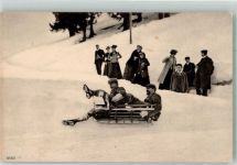 Winter rodeln Schlitten