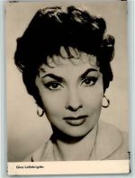 Gina Lollobrigida trägt Creolen Ohrringe Filmschauspieler