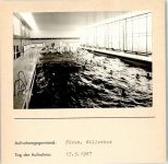 25761 W2242 Büsum FOTO KEINE AK Wellenbad Innenaufnahme Foto montiert auf Karton