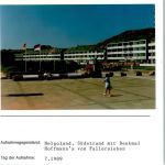 27498 W2192 Helgoland FOTO KEINE AK Südstrand mit Denkmal Hoffmann's von Fallersleben Foto montiert auf Karton