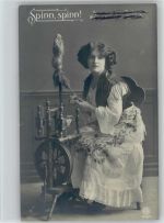 Foto AK ca 1915 Spinnrad Serie 640-5 Spinnerei