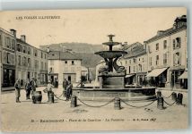 88200 Remiremont Foto AK Denkmal Brunnen Cafe Geschäft Place de la Courtine