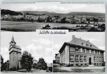 34471 W3549 Külte , Waldeck - Gesamtansicht Kirche Haus Baum