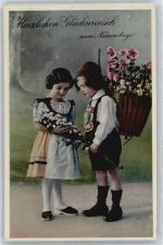 Junge mit Blumenrucksack Namenstag