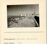 26486 W2946 Wangerooge , Nordseebad FOTO KEINE AK Meerwasserbad Foto montiert auf Karton