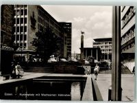 45127 W4300 Essen , Ruhr - Kurienplatz Wachsames Hähnchen