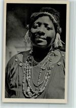 Frau mit Afrik. Schmuck AK Afrikan. Volkstyp