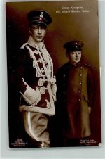 Liersch 7437 - Kronprinz und sein ältester Sohn in Uniform AK Adel Kronprinzenpaar 1915 Foto AK