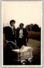 Privatfoto - Baby im Kinderwagen ca 1949 AK Baby