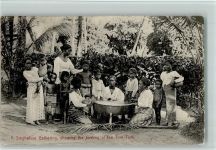 A Singhalese Gathering, showing the beating of the Tom Tom , gute Erhaltung Asiat.Volkstyp 1909