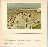 26757 W2972 Borkum FOTO KEINE AK Strand mit Promenaden Foto montiert auf Karton