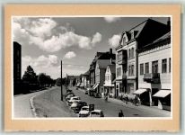 27472 W2190 Cuxhaven 1959 FOTO KEINE AK Foto montiert auf Karton Auto Geschäft Deichstrasse
