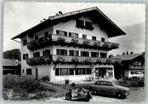 6370 Kitzbühel Foto AK Auto Motorroller Pension Haus Toni Sailer