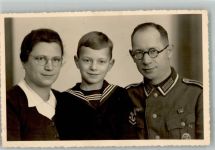 W7000 Bad Cannstatt Landser in Uniform mit Frau und Sohn im Matrosenanzug Ort lt. Fotograf Kleiber Soldatenliebe WK II 1940 Foto AK