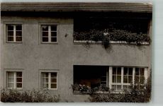 10115 W1000 Tempelhof 1926 Privatfoto AK Frau auf begrünten Balkon eines Mehrfamilienhauses Ort lt. Stempel